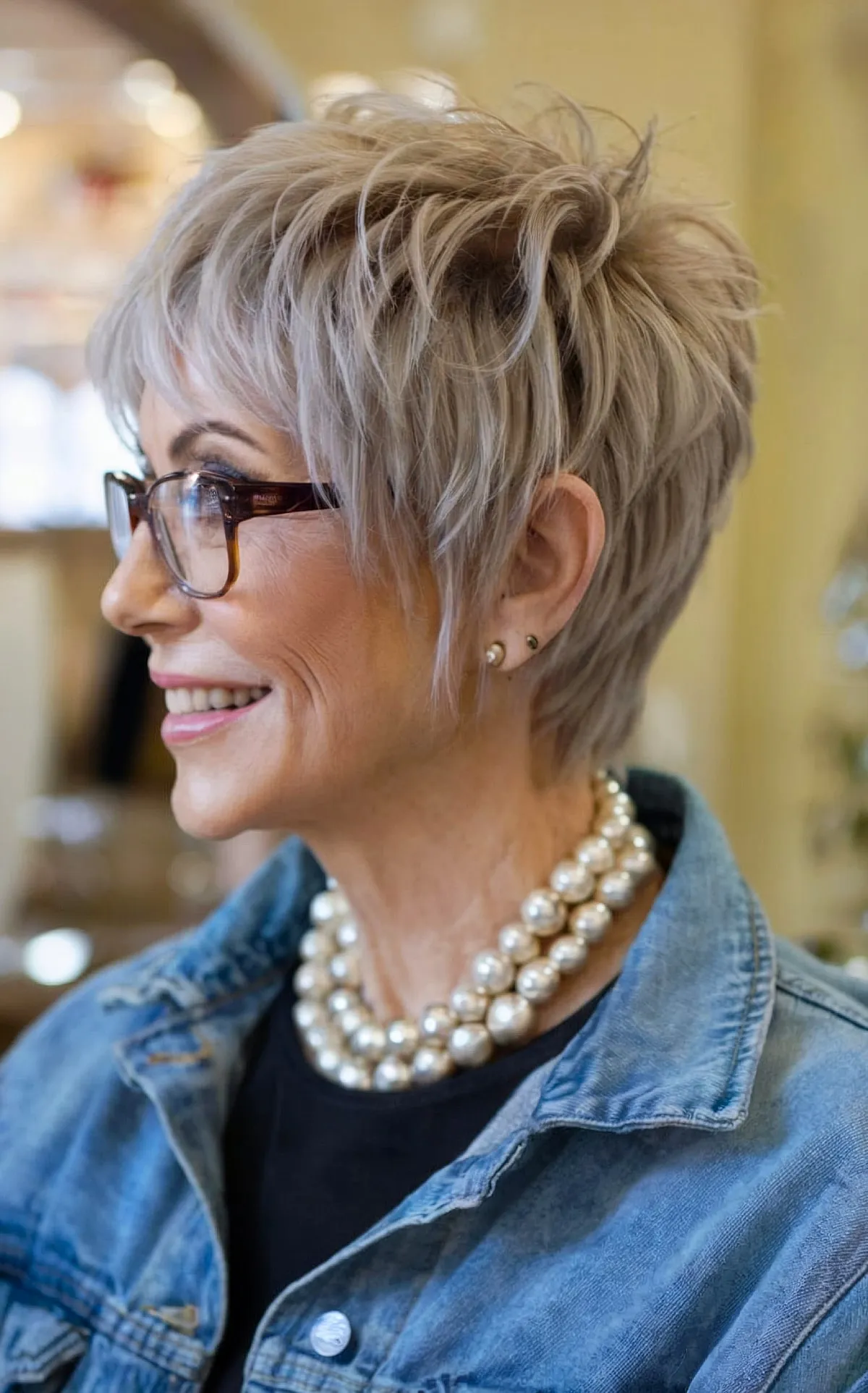 51 Low-Maintenance Shaggy Haircuts with Bangs for Busy & Trendy Women